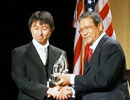 (左)浦野氏、(右)IAEAのモハマド事務次長の画像