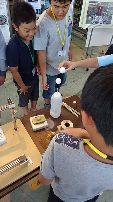 液体窒素の性質を観察の画像