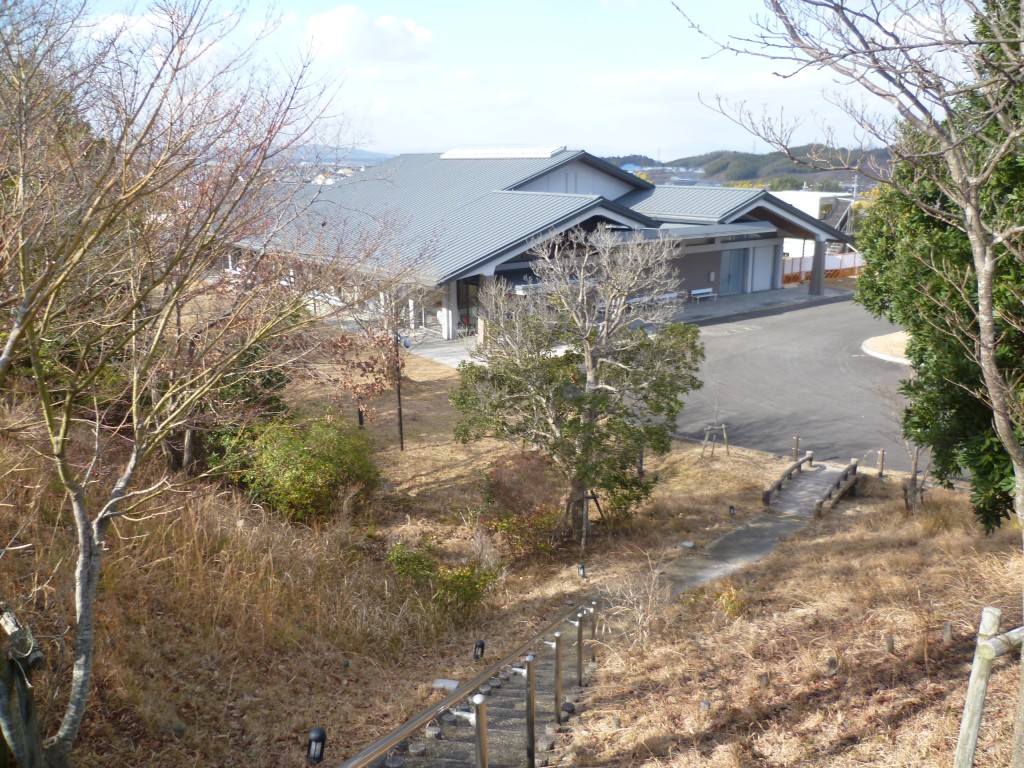 関西光科学研究所 多目的ホール 遠景