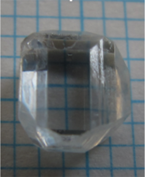 （図2）本研究に用いたダイヤモンド結晶1
