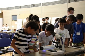 宇宙放射線検出器の展示コーナーの画像