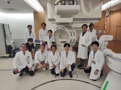 白衣を着た研究者たち