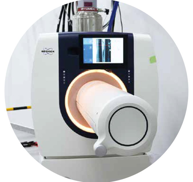 Ultra-high sensitivity MRI/NMR using quantum technology
