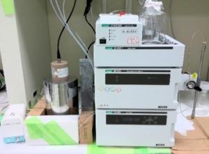 HPLC (放射線検出器 + PDA検出器)