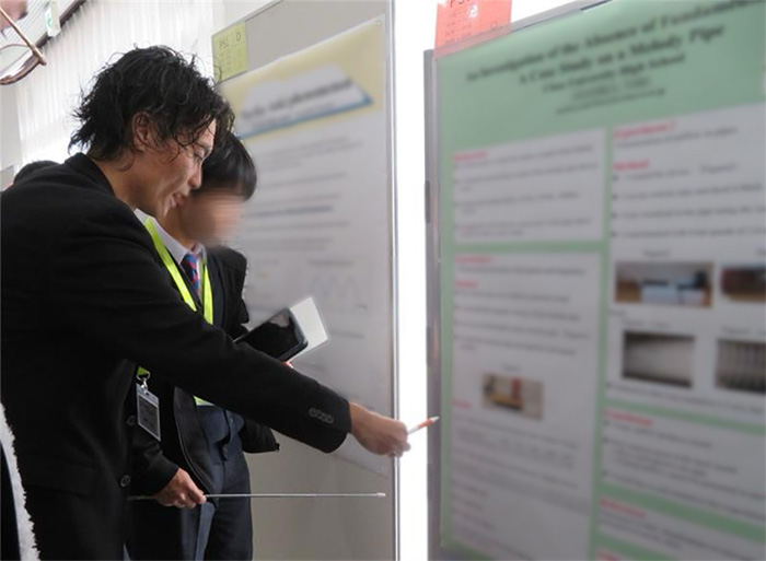 英語による科学研究発表会1