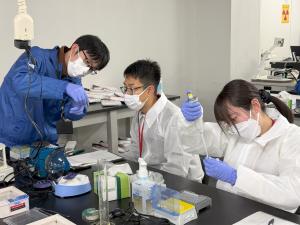 放射線防護のための生命科学コース実習風景