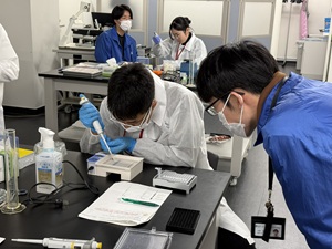 放射線防護のための生命科学コース実習風景