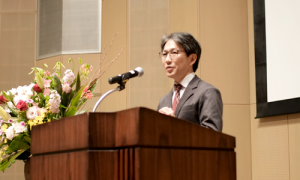 文部科学省研究振興局　量子研究推進室長　田淵敬一様