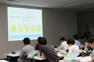 講義風景:様々な分野の専門家から医学物理士に必要な知識を学びます。の画像