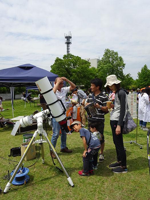 太陽観測の様子の画像