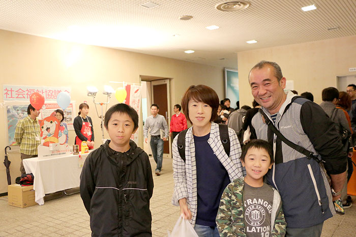 会場で笑顔のみなさん