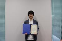 メガネをかけた男性